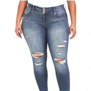 TORRID PREMIUM 👖 Medium Blue Distressed Skinny Jeans